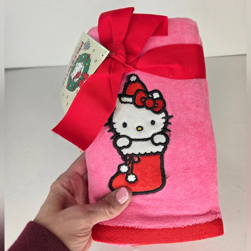 Hello‎ Kitty Pink Kitchen Or Bath Hand Towels Red Christmas Stocking